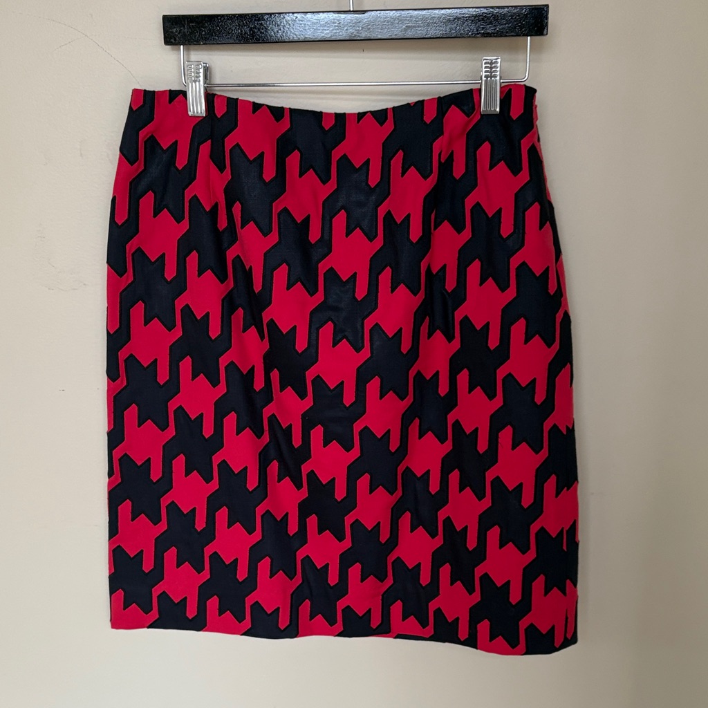 Carlisle Stylish Red And Black Houndstooth Skirt